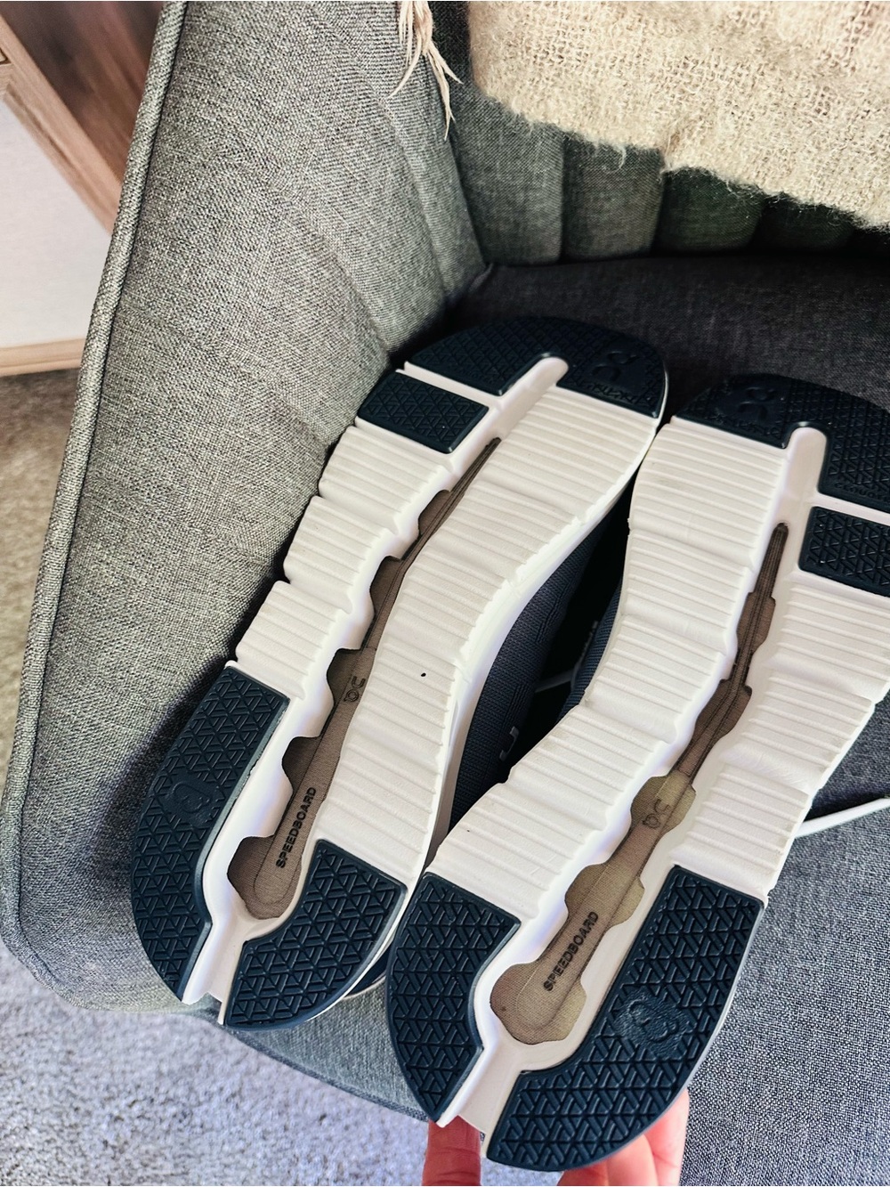 On Cloudrift Mens Shoes - Picture 5 of 7